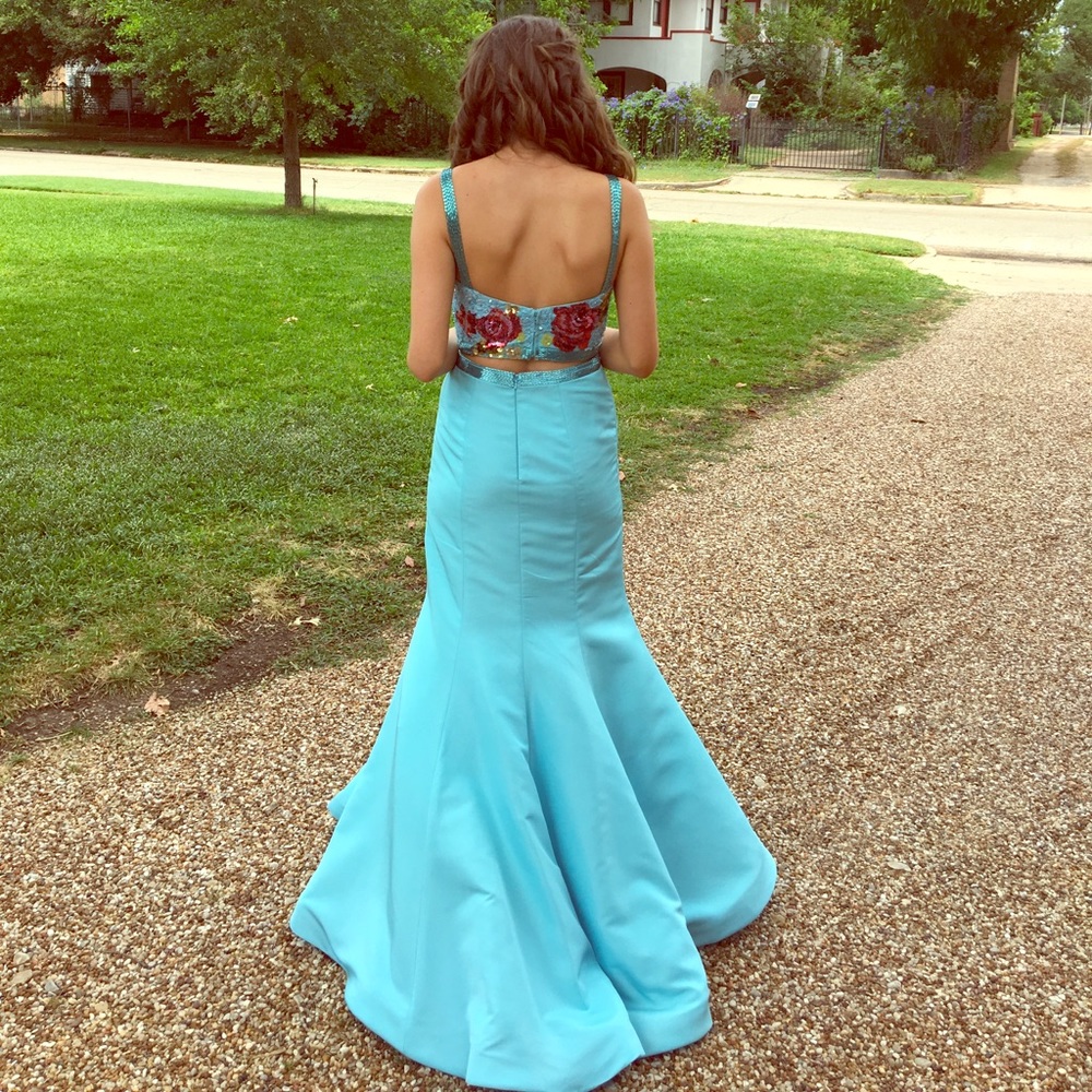 Sherri Hill two piece prom dress size 2